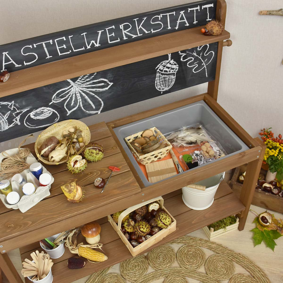Draußen spielen im Herbst – Wie Matschküche & Sandkasten auch bei kühlem Wetter begeistern