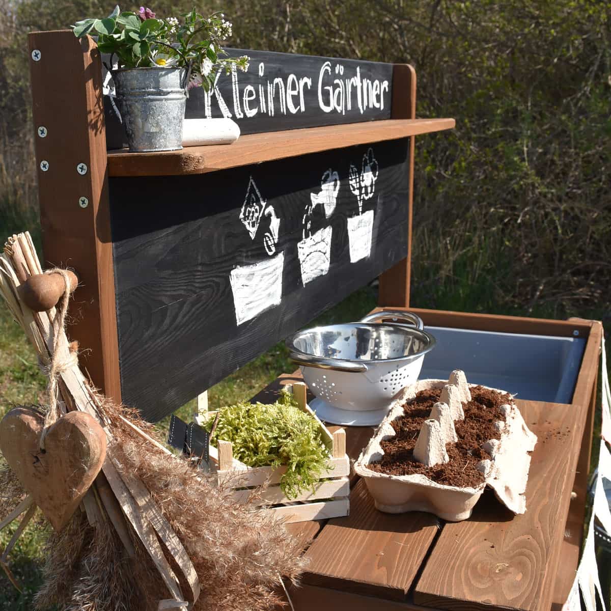Matschküche Stimmungsbild im Garden mit Deko