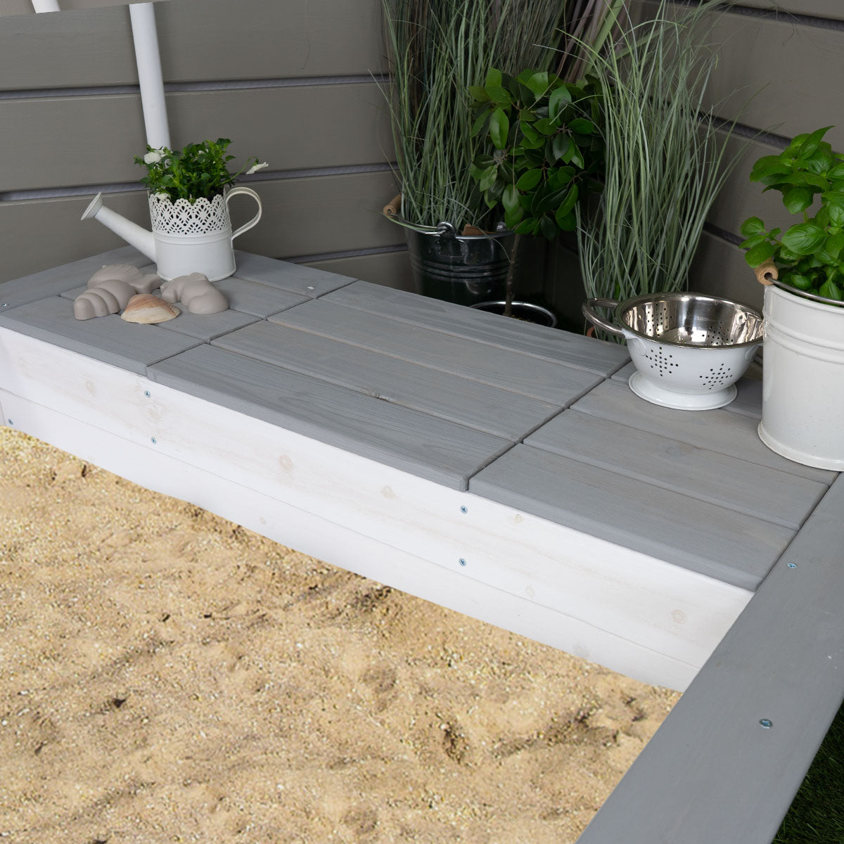 Schiffs-Sandkasten Detailansicht Sitzbank