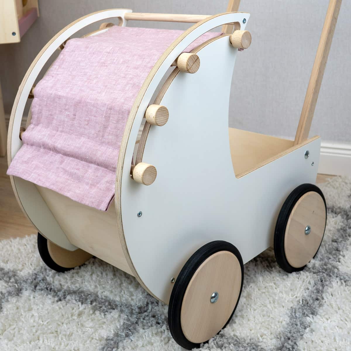Puppenwagen Blickwinkel von der Seite