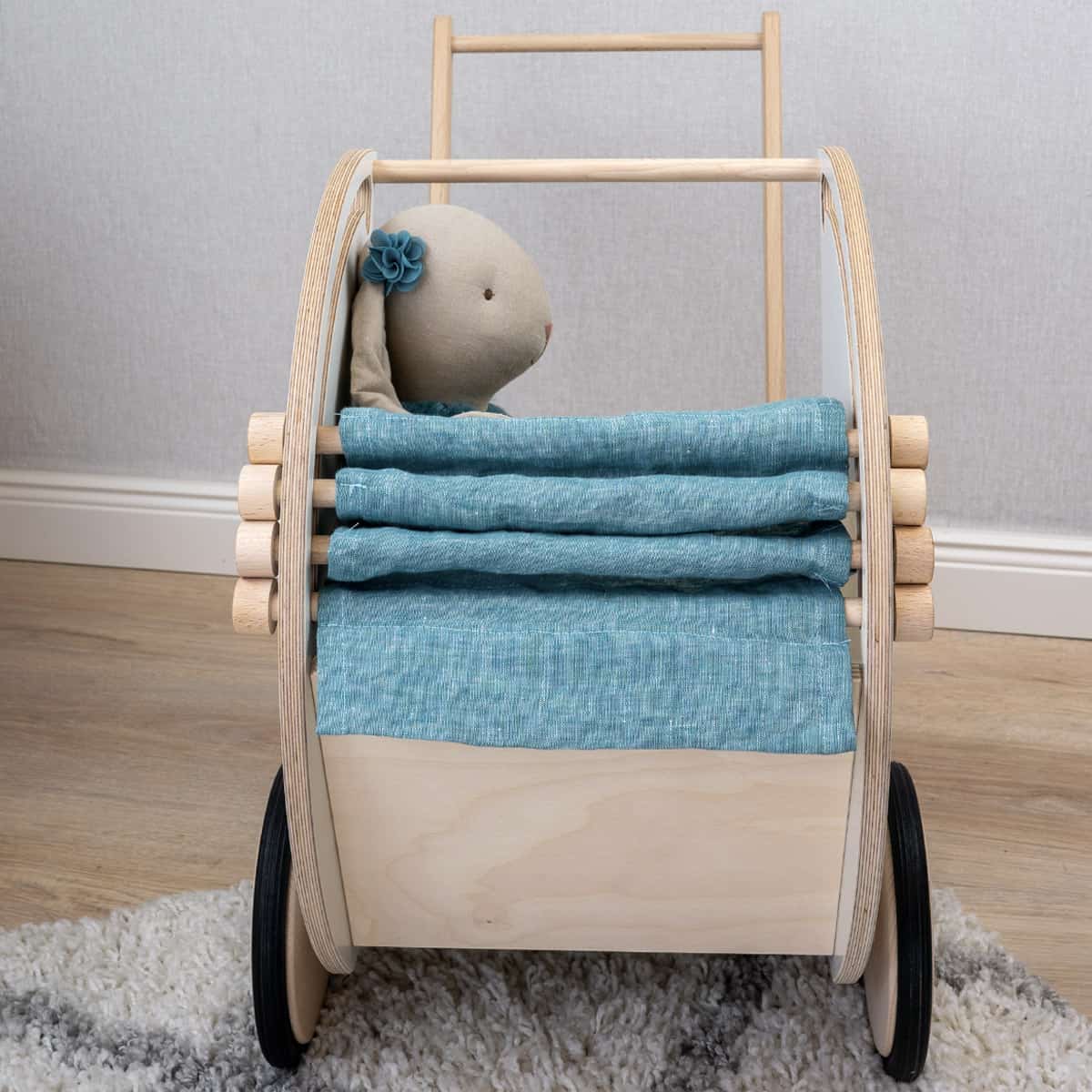 Puppenwagen Blickwinkel von hinten