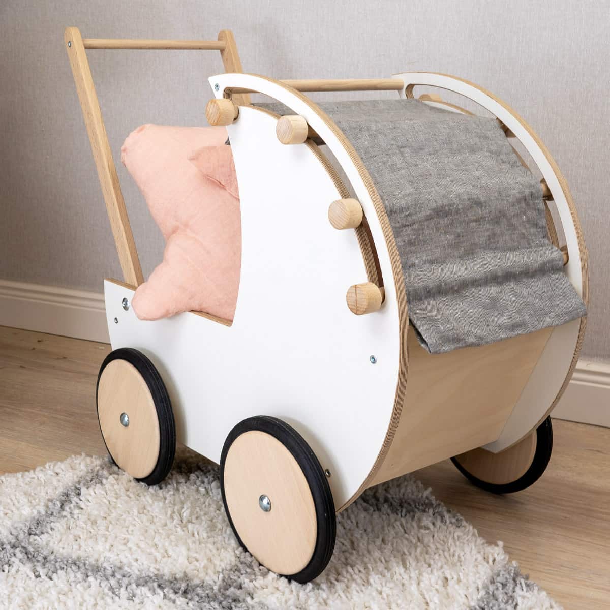 Einkaufswagen Meppi Stimmungsbild mit Deko und Zubehör