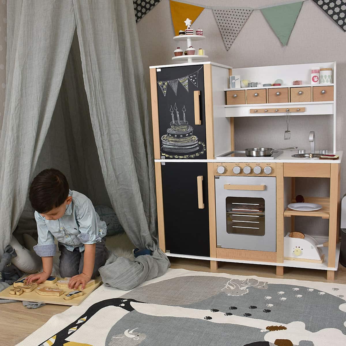 Kinderküche Stimmungsbild mit Deko