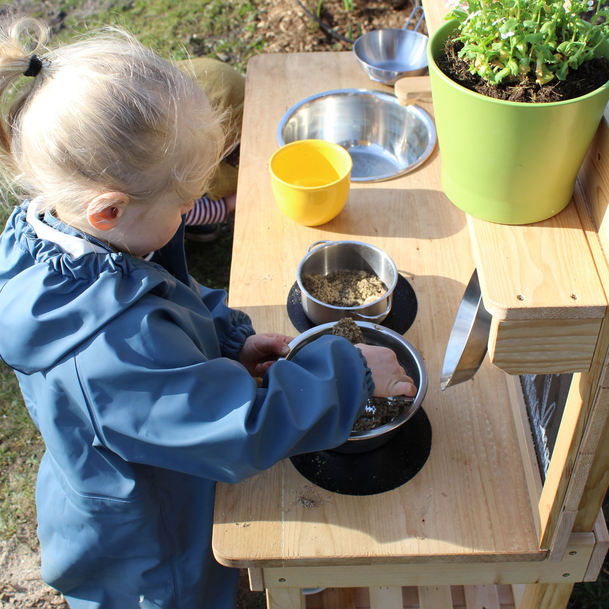 Welche Outdoor-Spielküche passt zu meinem Kind ab 3 Jahren?