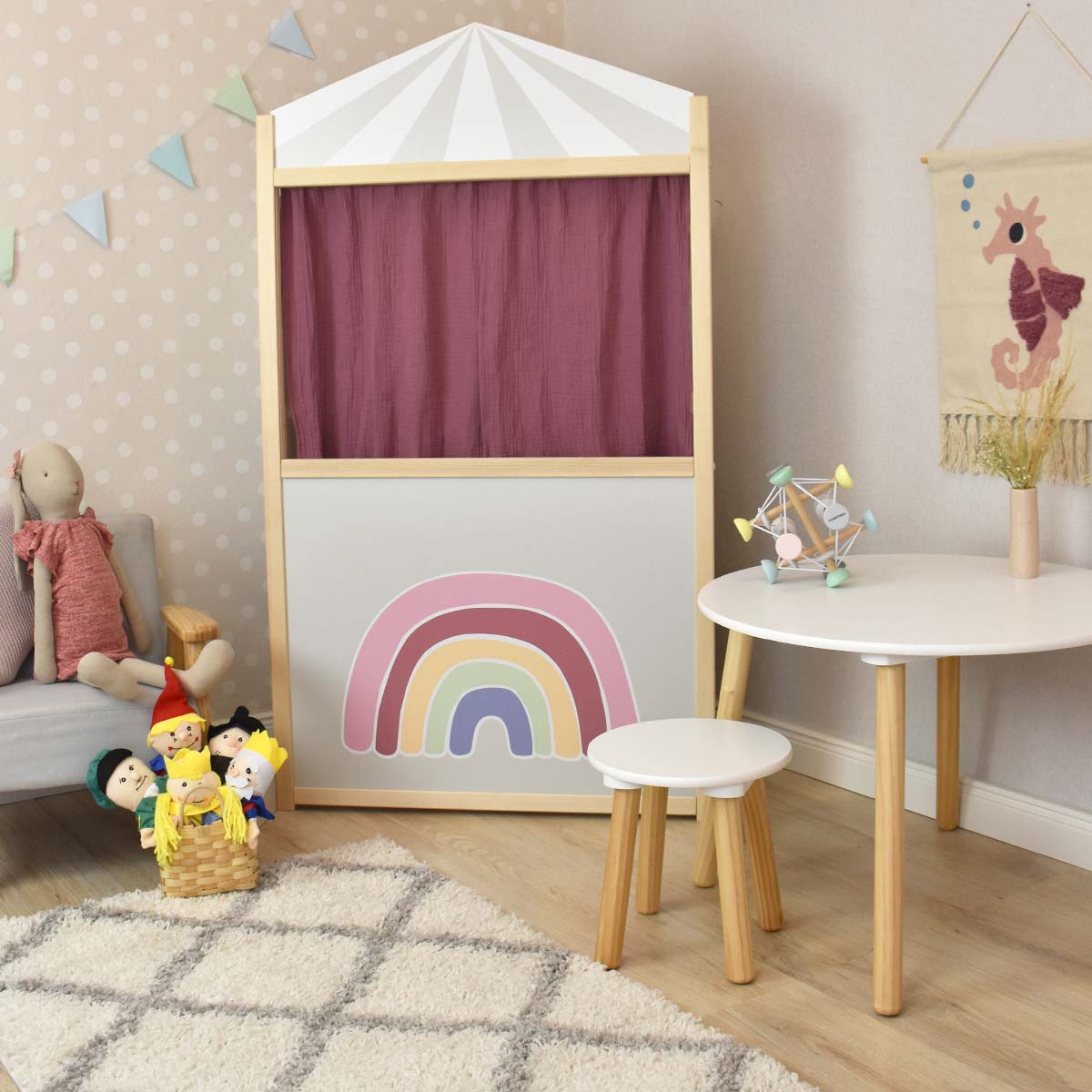 Bühne frei für Fantasie: Das Meppi Kaspertheater Regenbogen in Beere/Grau