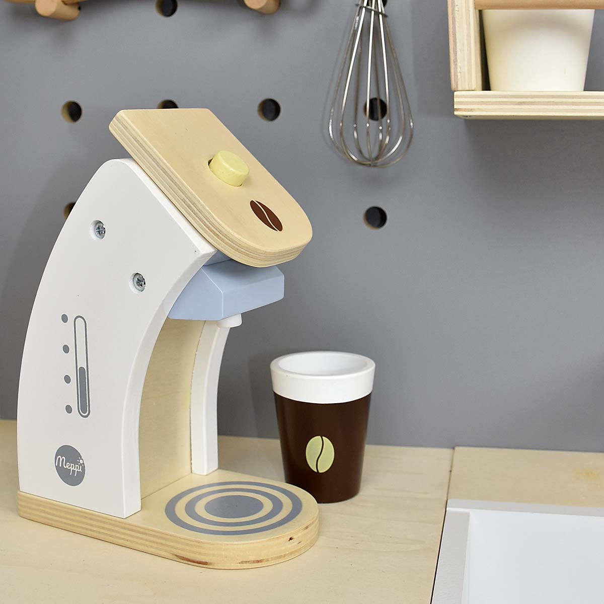 Kaffeemaschine Meppi Blickwinkel vonder Seite