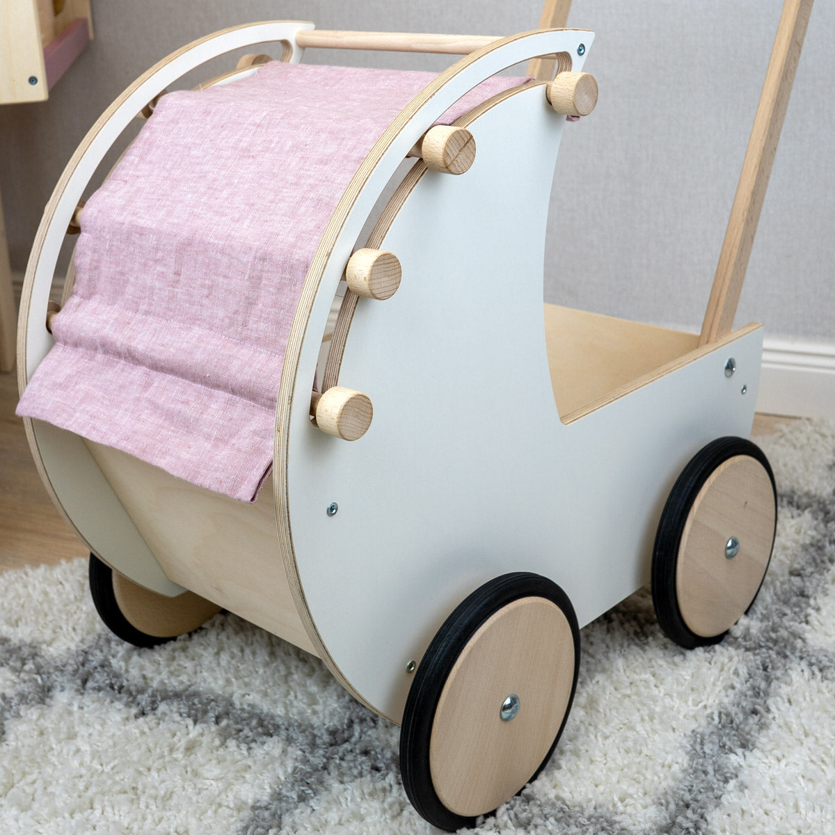 Puppenwagen Blickwinkel von der Seite