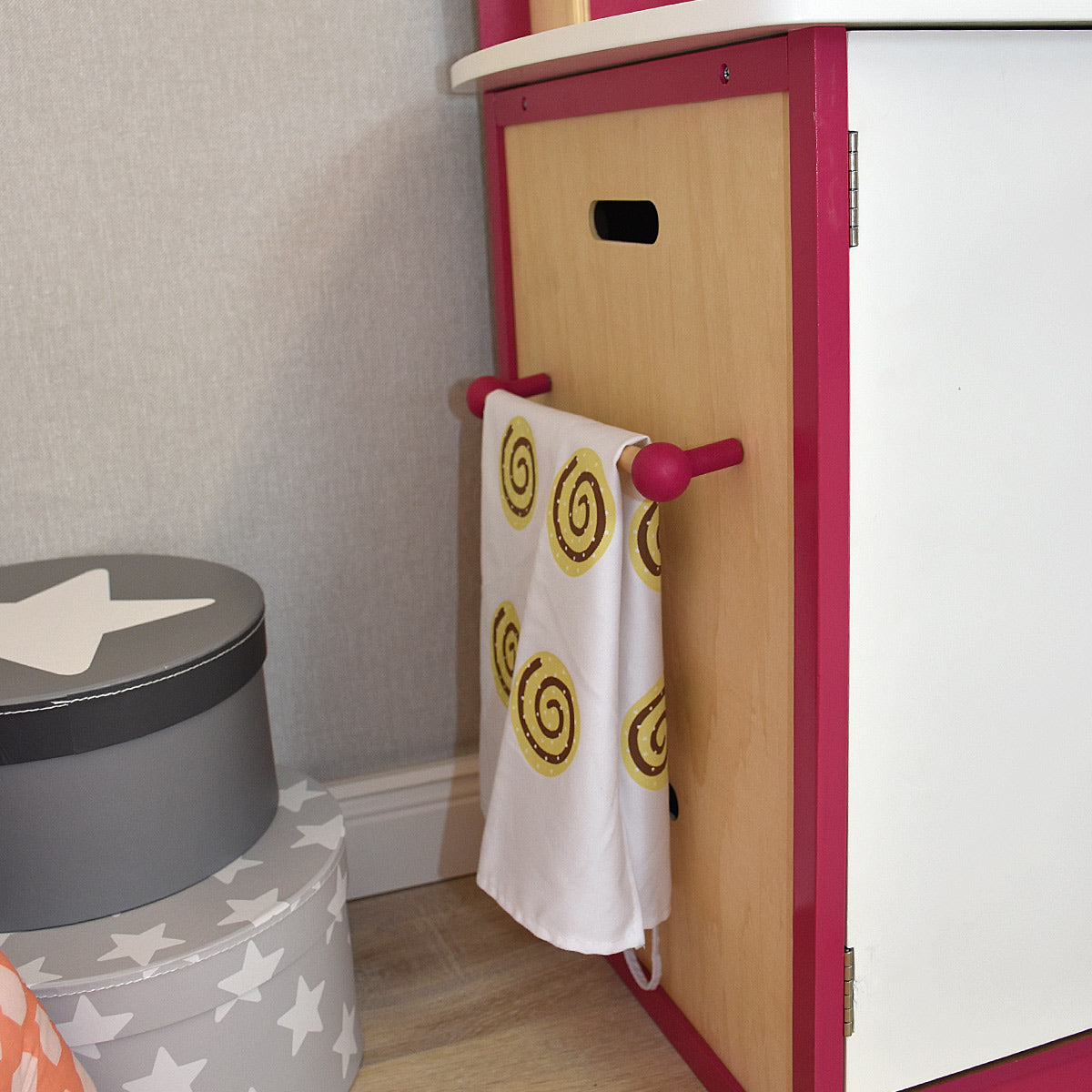 Kinderküche Detailbild Seite