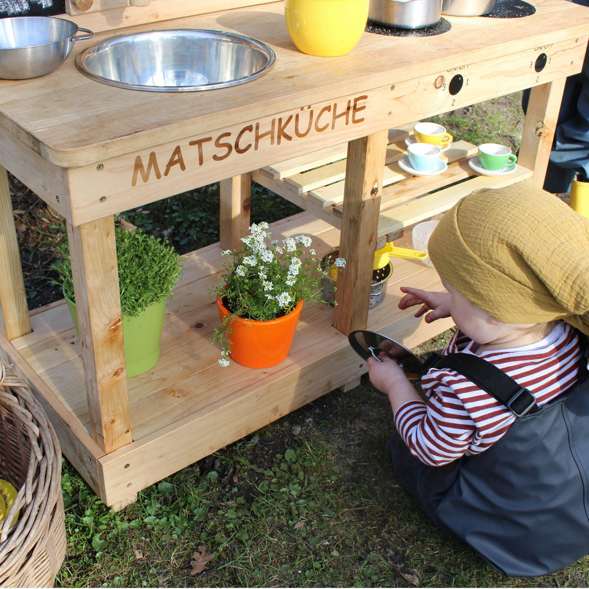 Matschküche Detailansicht Regal