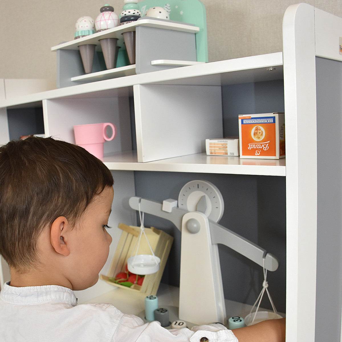 Kinderkaufladen Detailbild Rückwand