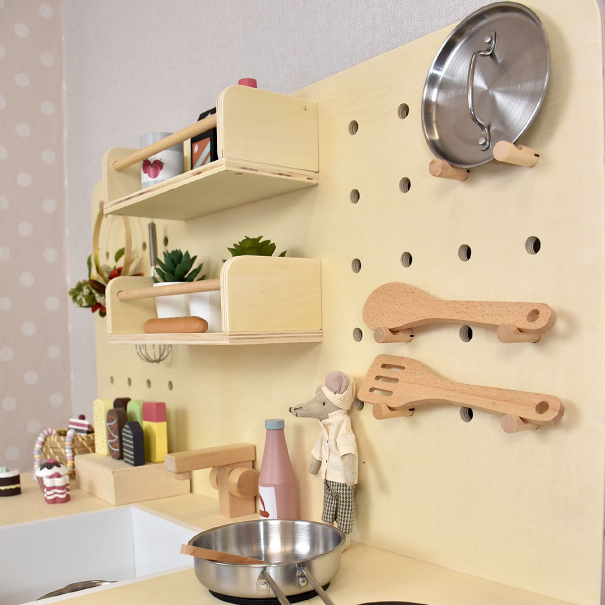 Kinderküche Detailbild Rückwand