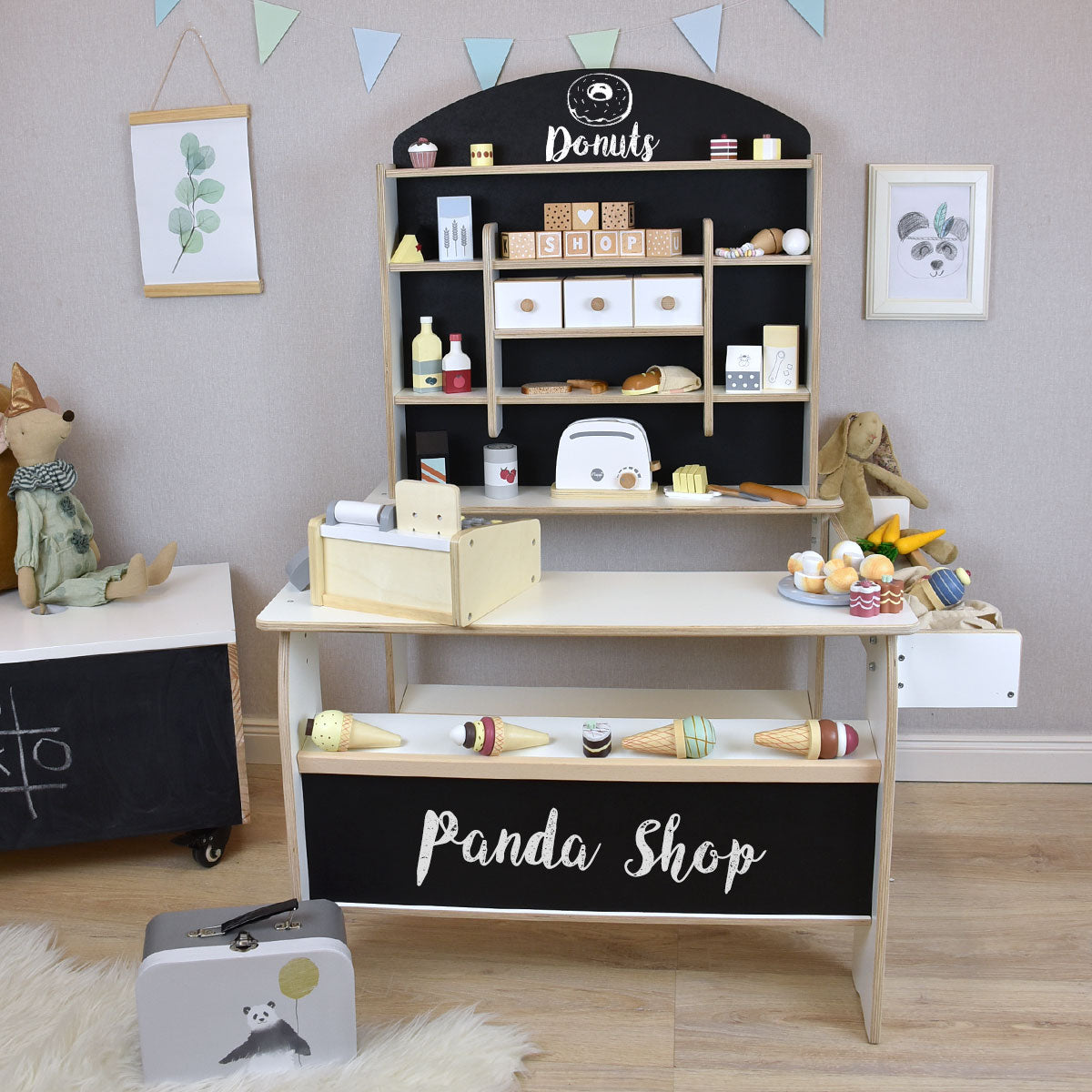 Kaufladen Panda Stimmungsbild mit Deko