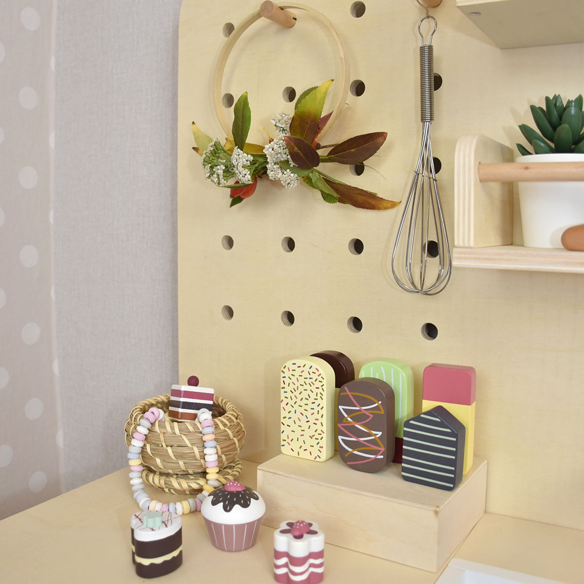 Kinderküche Detailbild Rückwand
