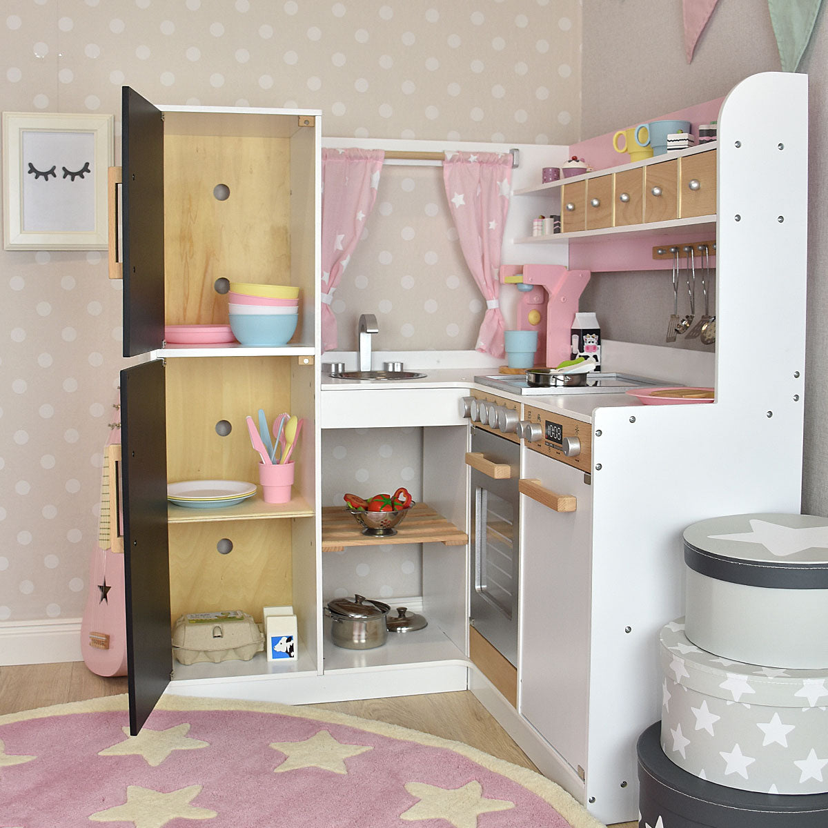 Kinderküche Paris Türen geöffnet