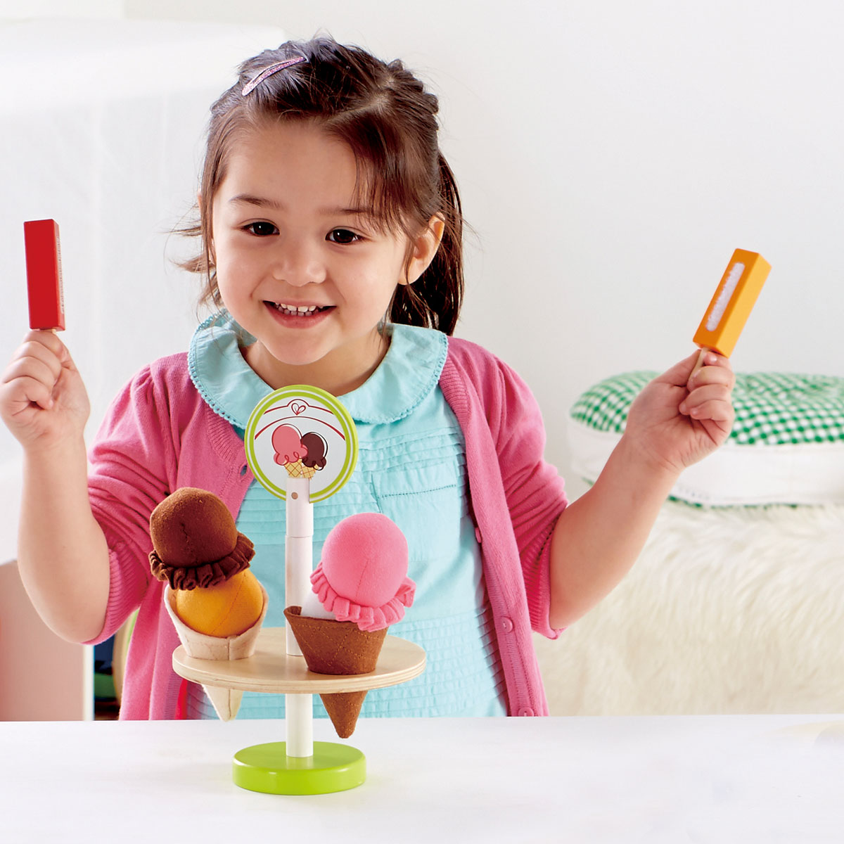 Hape Eis am Stiel-Set | Zubehör für Kaufmannsladen und Kinderküche aus Holz